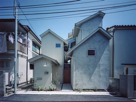 梯形房子|狭小梯形住宅 / FujiwaraMuro Architects